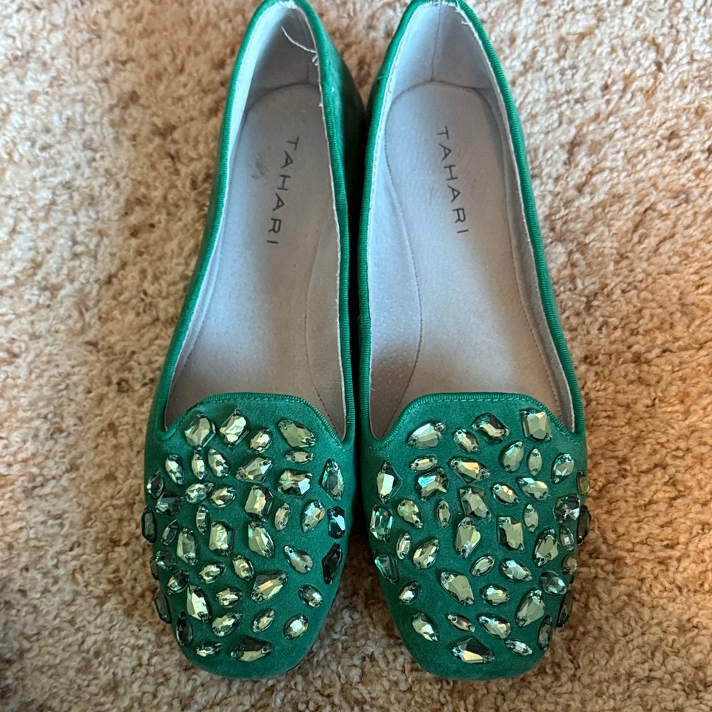 Tahari Emerald Embellished Flats 6.5